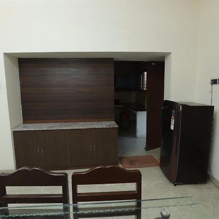 Happyhomes Porur -Near Rmz Software Park-Commerzone-Dlf It Sez Park -L&T Chennai Exterior photo